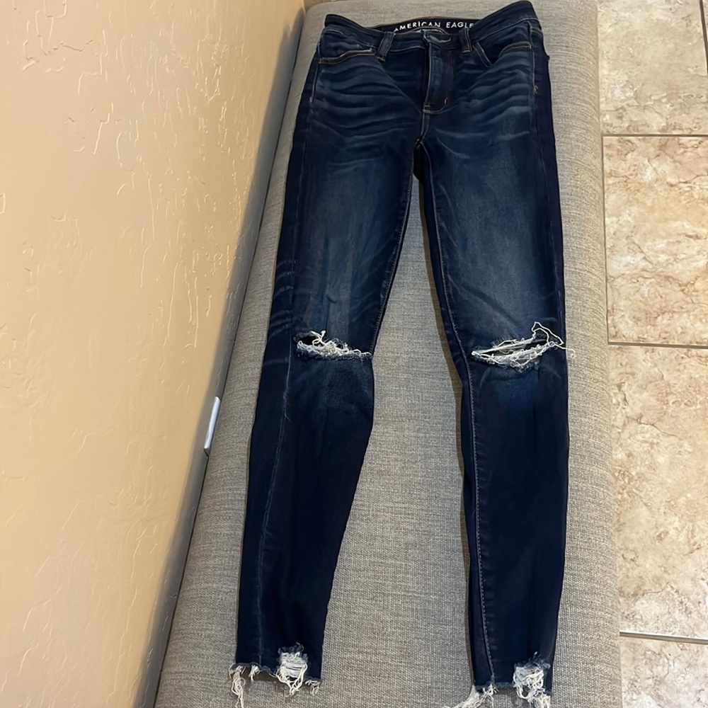 American Eagle jeans. Super Hi Rise Jeggings. Size 0. In great condition.